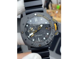 PAM1324 Carbotech 44mm GMT VSF 1:1 Best Edition Carbon Dial on Black Rubber Strap P.9011